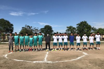 BCH Đoàn trường THPT Nguyễn Thị Minh Khai tổ chức giải bóng đá chào mừng kỷ niệm 47 năm ngày Giải phóng miền Nam và 136 năm ngày Quốc tế Lao động